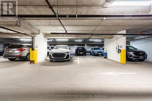 514 - 1200 Commissioners Road W, London South (South B), ON - Indoor Photo Showing Garage
