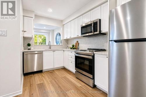 1 - 4920 Rathkeale Road, Mississauga, ON - Indoor Photo Showing Kitchen With Stainless Steel Kitchen With Upgraded Kitchen