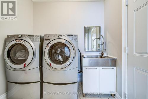 3199 Cotter Road, Burlington, ON - Indoor Photo Showing Laundry Room