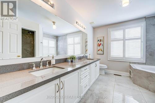 3199 Cotter Road, Burlington, ON - Indoor Photo Showing Bathroom
