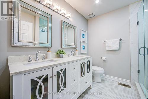 3199 Cotter Road, Burlington, ON - Indoor Photo Showing Bathroom