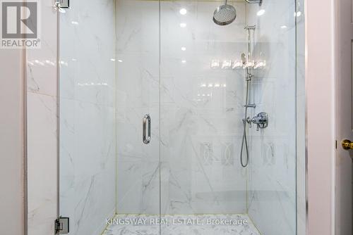 3199 Cotter Road, Burlington, ON - Indoor Photo Showing Bathroom