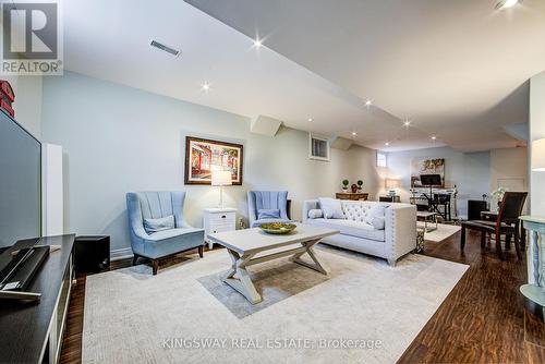 3199 Cotter Road, Burlington, ON - Indoor Photo Showing Living Room