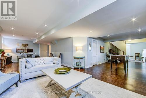 3199 Cotter Road, Burlington, ON - Indoor Photo Showing Living Room