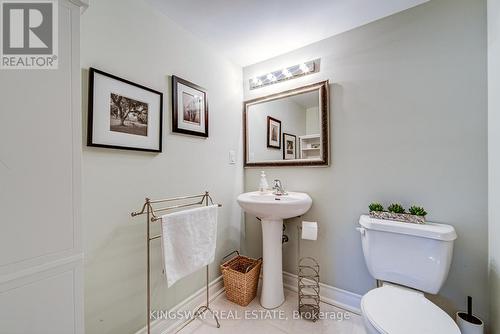 3199 Cotter Road, Burlington, ON - Indoor Photo Showing Bathroom