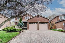 3092 HICKLING COURT  Mississauga, ON L5N 4X8