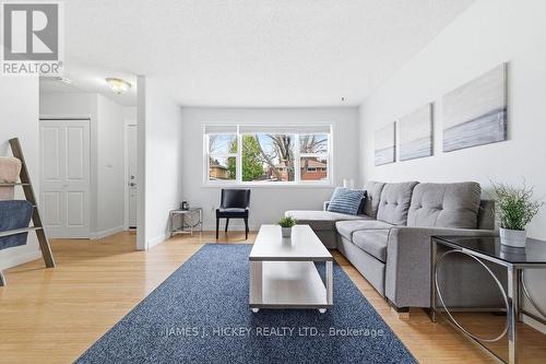 51 Frontenac Crescent, Deep River, ON - Indoor Photo Showing Living Room