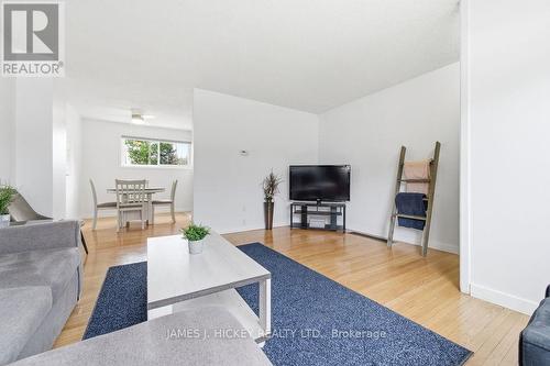 51 Frontenac Crescent, Deep River, ON - Indoor Photo Showing Living Room