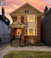 311 ST CLAIR AVENUE E Toronto, ON M4T 1P3