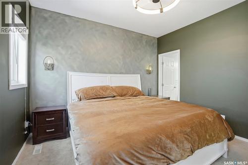 330 Player Crescent, Warman, SK - Indoor Photo Showing Bedroom
