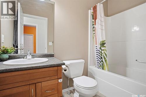 330 Player Crescent, Warman, SK - Indoor Photo Showing Bathroom
