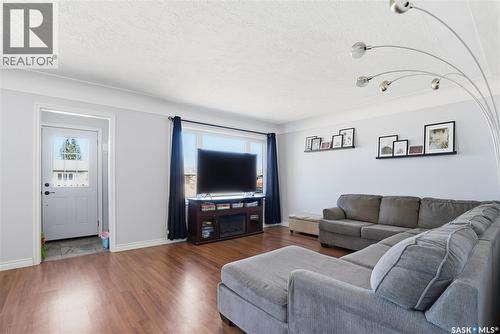 910 P Avenue, Perdue, SK - Indoor Photo Showing Living Room