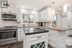 2001 BONNYMEDE Drive Unit# 157  Mississauga, ON L5J 4H8