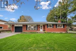 22 CHELTONWOOD AVENUE Guelph (Grange Road), ON N1E 4E3
