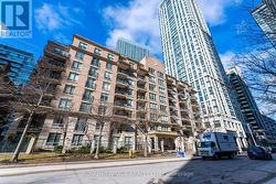 211 - 188 REDPATH AVENUE Toronto, ON M4P 3J2