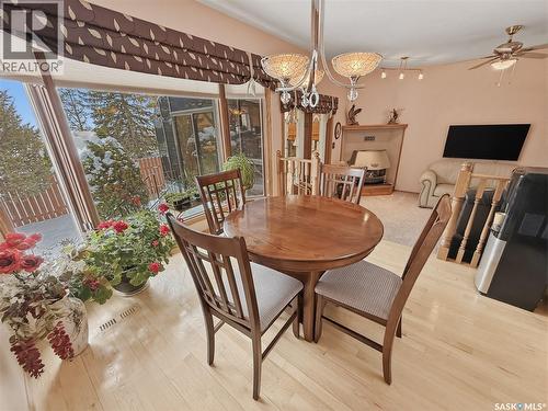 412 Curry Crescent, Swift Current, SK - Indoor Photo Showing Dining Room