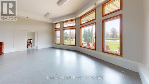 31 Paradise Boulevard, Ramara, ON - Indoor Photo Showing Other Room