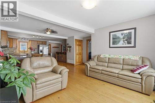 38 Cowans Crescent, Omemee, ON - Indoor Photo Showing Living Room