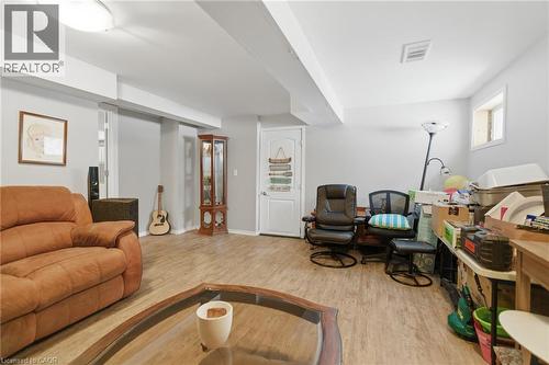 38 Cowans Crescent, Omemee, ON - Indoor Photo Showing Living Room