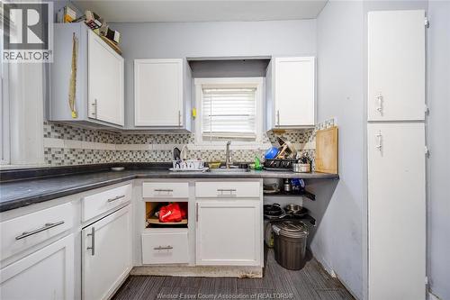 961 Curry Avenue, Windsor, ON - Indoor Photo Showing Kitchen