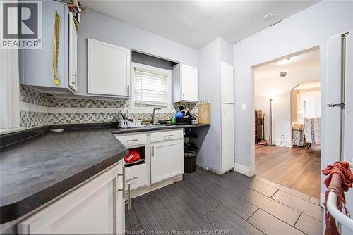 961 Curry Avenue, Windsor, ON - Indoor Photo Showing Kitchen