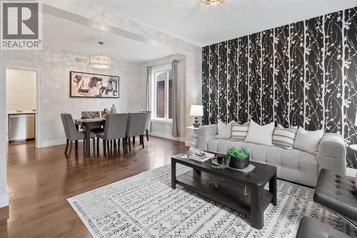 1335 Maple, Lasalle, ON - Indoor Photo Showing Living Room