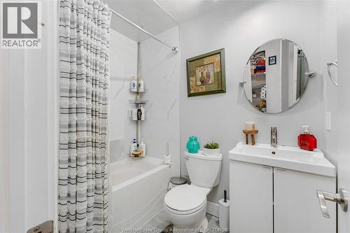 9978 Forest Glade Court Unit# 5, Windsor, ON - Indoor Photo Showing Bathroom