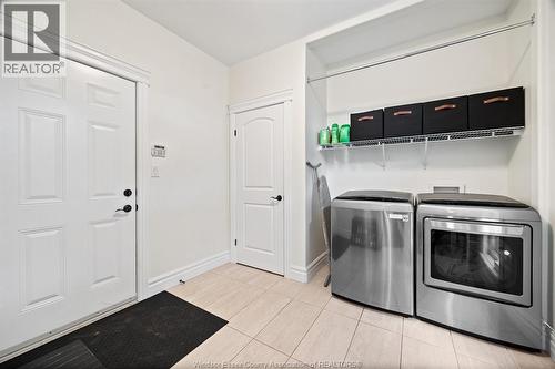 1265 Maple, Lasalle, ON - Indoor Photo Showing Laundry Room