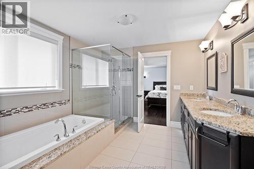 1265 Maple, Lasalle, ON - Indoor Photo Showing Bathroom