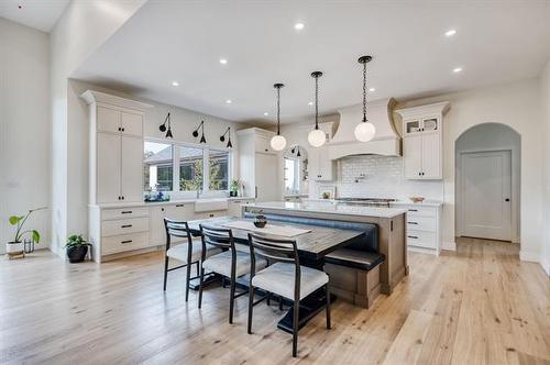 815 Fraser Rd, Winnipeg, MB 