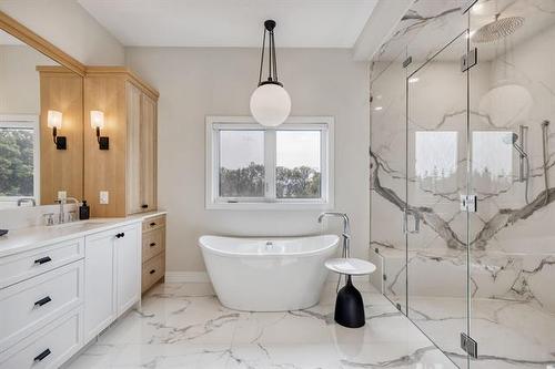 815 Fraser Rd, Winnipeg, MB 