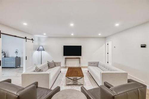 815 Fraser Rd, Winnipeg, MB 