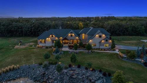 815 Fraser Rd, Winnipeg, MB 