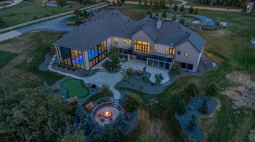 815 Fraser Rd, Winnipeg, MB 