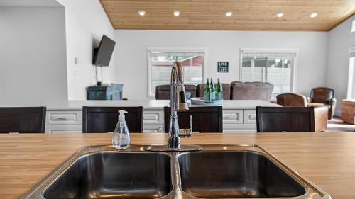 398 Currie Road, Baynes Lake, BC - Indoor Photo Showing Kitchen With Double Sink