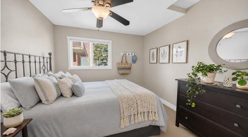 398 Currie Road, Baynes Lake, BC - Indoor Photo Showing Bedroom