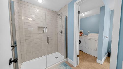 398 Currie Road, Baynes Lake, BC - Indoor