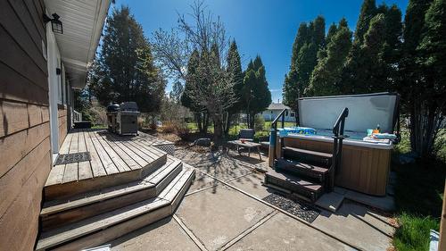 398 Currie Road, Baynes Lake, BC - Outdoor