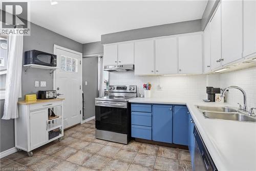 4 Clifton Downs Road, Hamilton, ON - Indoor Photo Showing Kitchen With Double Sink