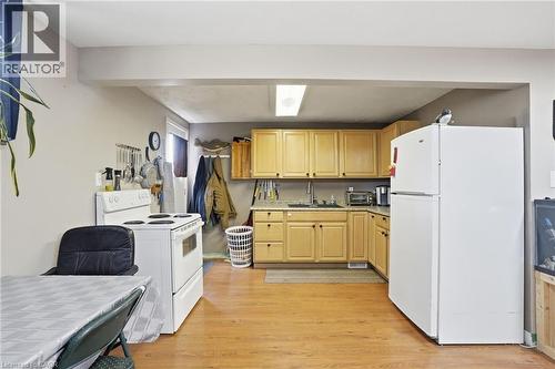 4 Clifton Downs Road, Hamilton, ON - Indoor Photo Showing Kitchen With Double Sink