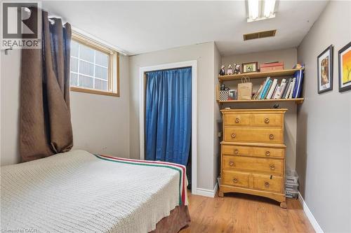 4 Clifton Downs Road, Hamilton, ON - Indoor Photo Showing Bedroom