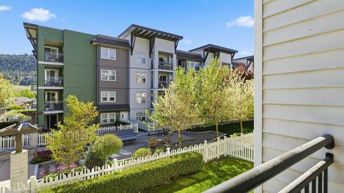 214-547 Yates Road, Kelowna, BC - Outdoor