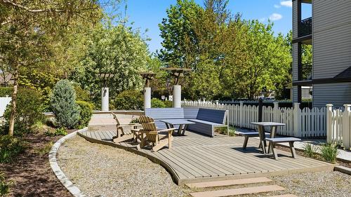 214-547 Yates Road, Kelowna, BC - Outdoor