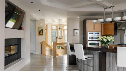 4326- 4330 Bedford Lane, Kelowna, BC - Indoor With Fireplace