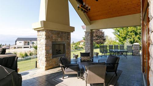 4326- 4330 Bedford Lane, Kelowna, BC - Outdoor With Deck Patio Veranda With Exterior
