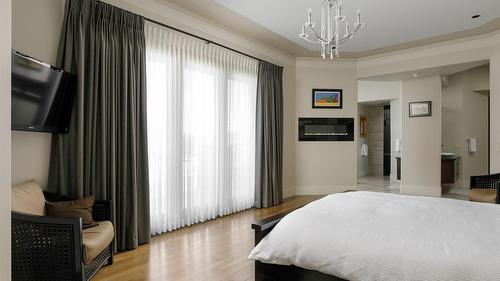 4326- 4330 Bedford Lane, Kelowna, BC - Indoor Photo Showing Bedroom