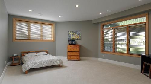 4326- 4330 Bedford Lane, Kelowna, BC - Indoor Photo Showing Bedroom