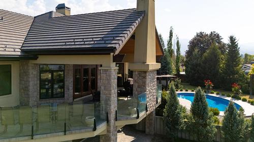 4326- 4330 Bedford Lane, Kelowna, BC - Outdoor