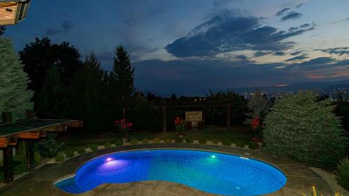 4326- 4330 Bedford Lane, Kelowna, BC - Outdoor