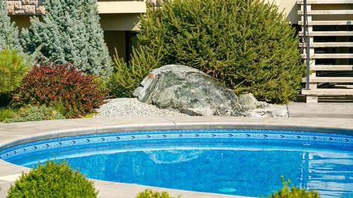 4326- 4330 Bedford Lane, Kelowna, BC - Outdoor With In Ground Pool